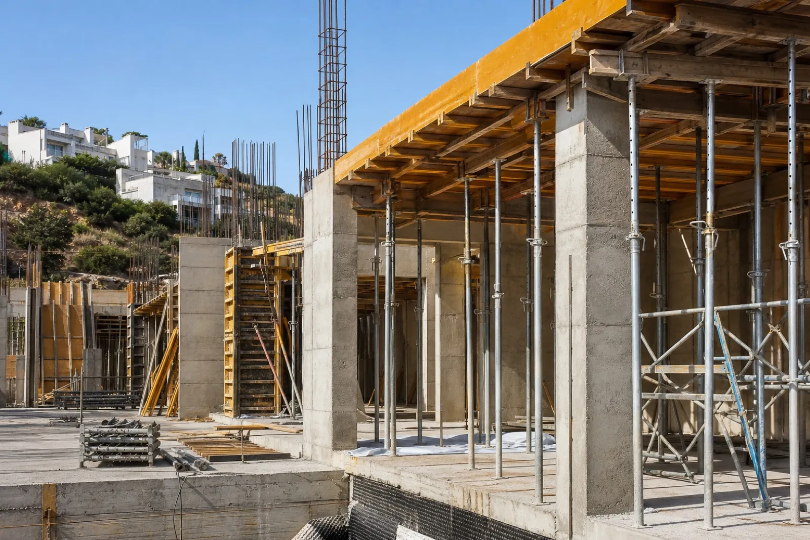 Villa en construcción con vistas al mar en Marbella — صورة 1