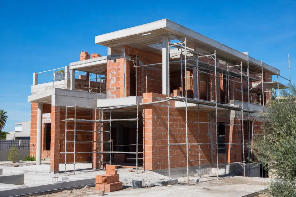 Villa under construction with sea views in Estepona