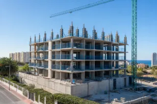 Villa en construcción con vistas panorámicas al mar en Benahavís
