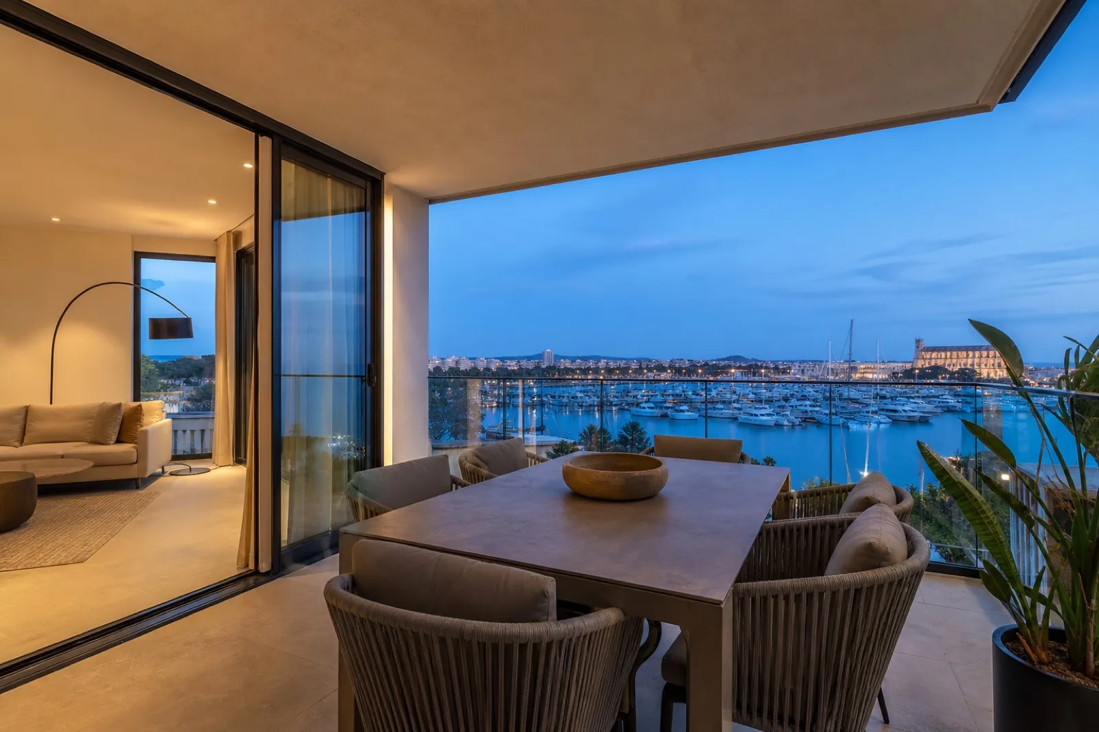 Dúplex junto a la playa con vistas al mar en Palma de Mallorca — photo 1