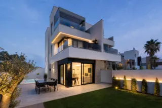 Family semi-detached house in Fuengirola