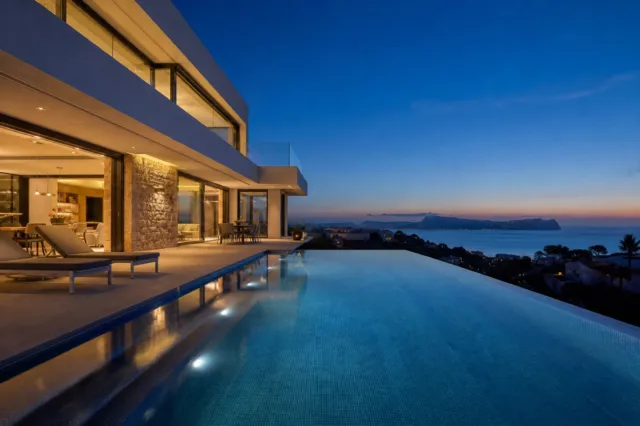 Villa under construction with sea views in Estepona — photo 5