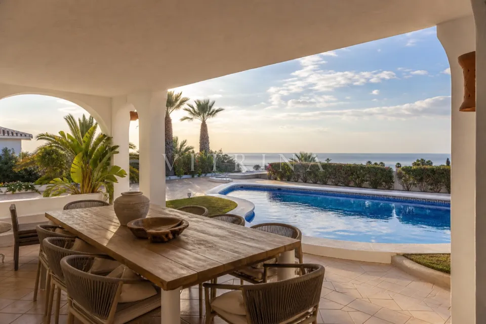 Villa di lusso fronte mare a Marbella